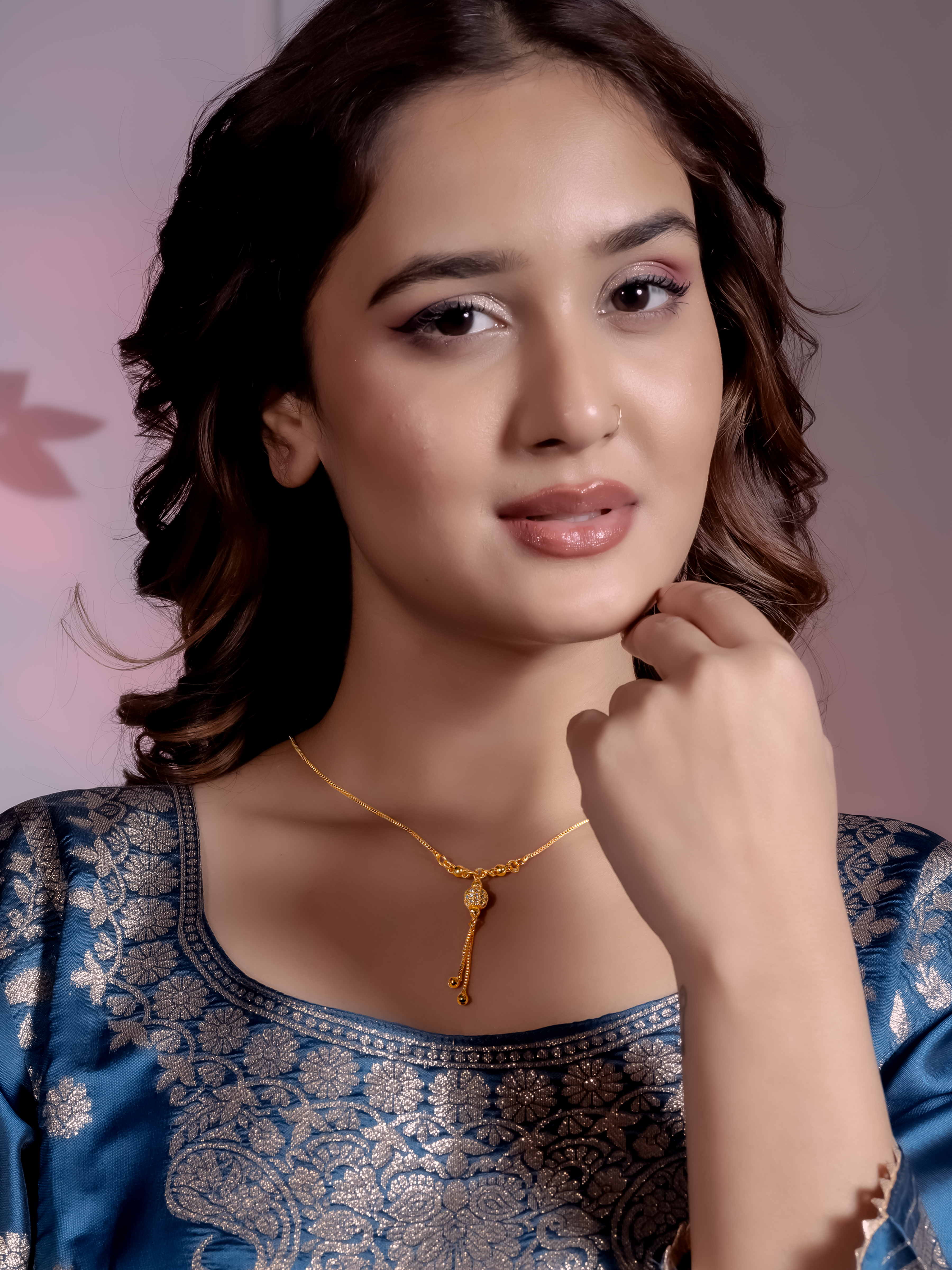 Classic Pendant Style Necklace