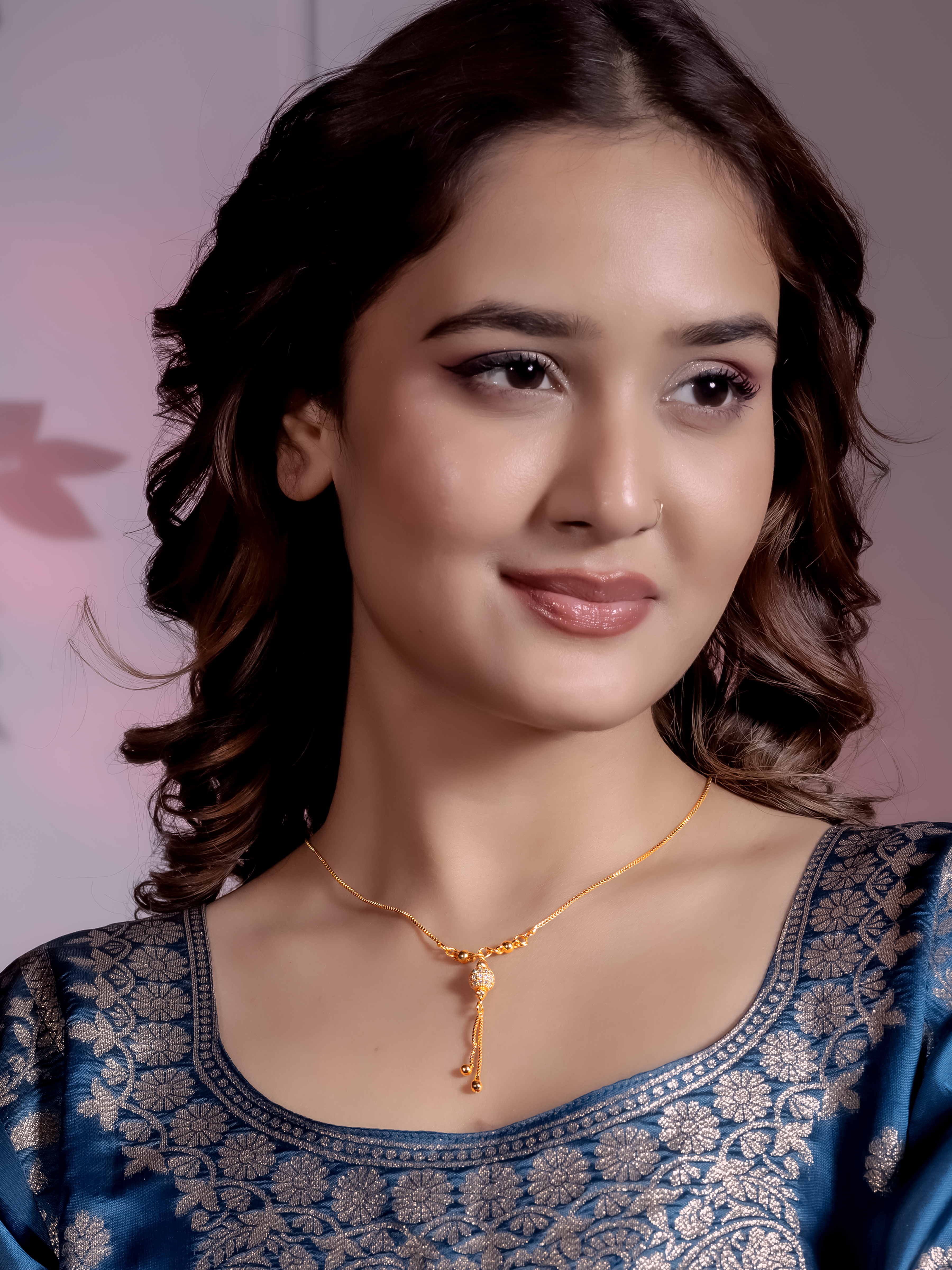 Classic Pendant Style Necklace