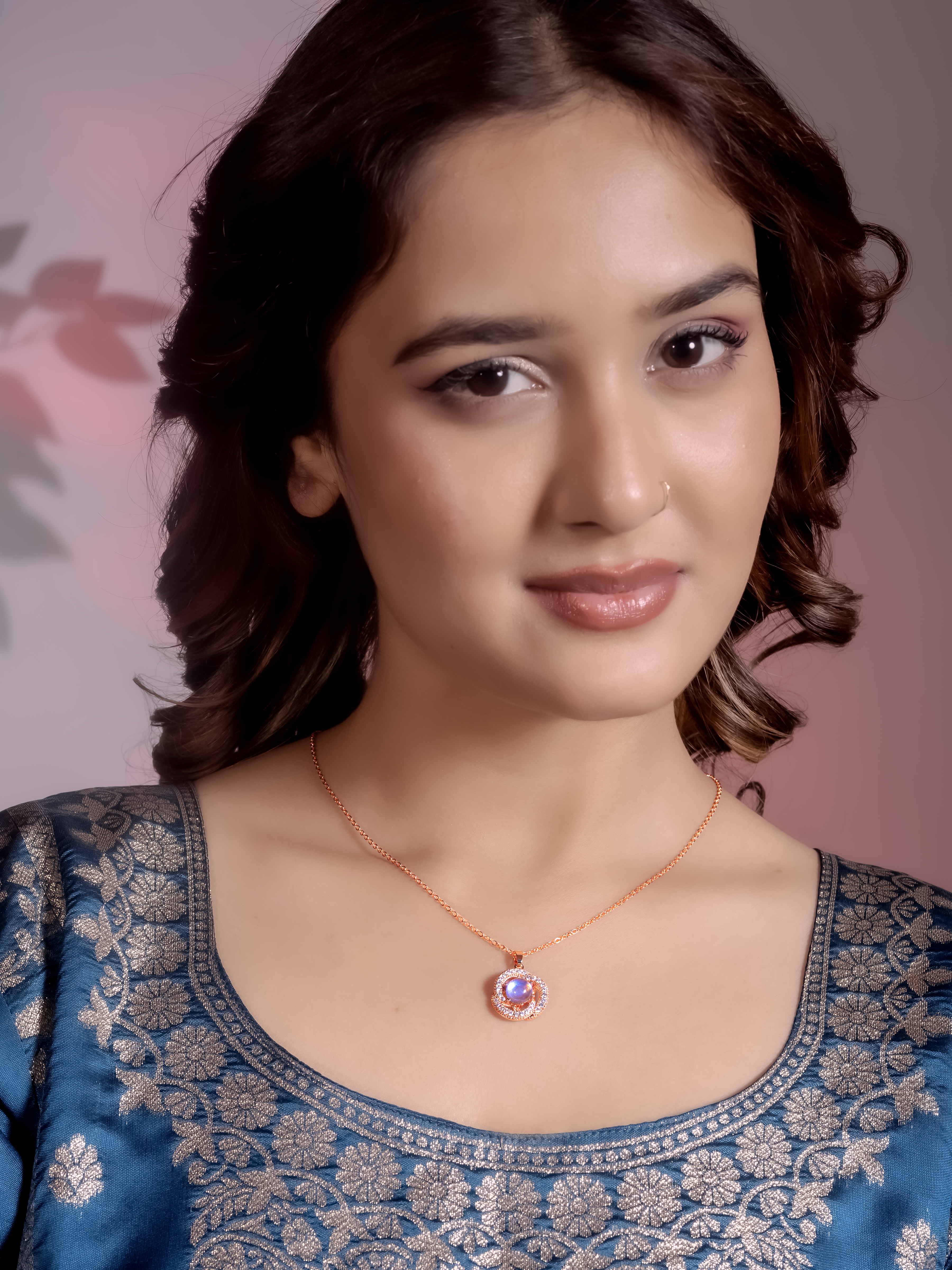 Ethnic Wear Necklace with Detailed Pendant