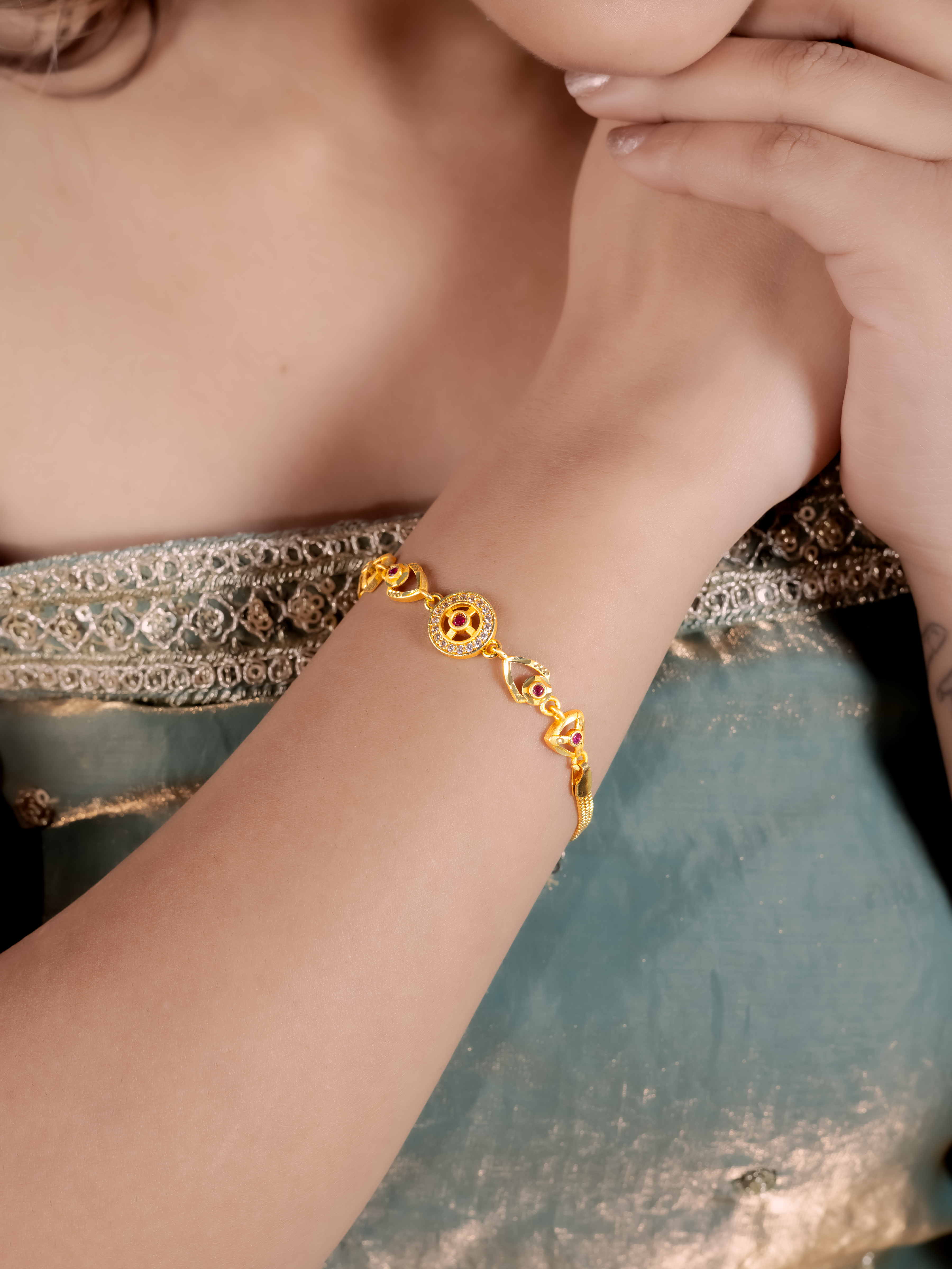 Elegance Gold Bracelet