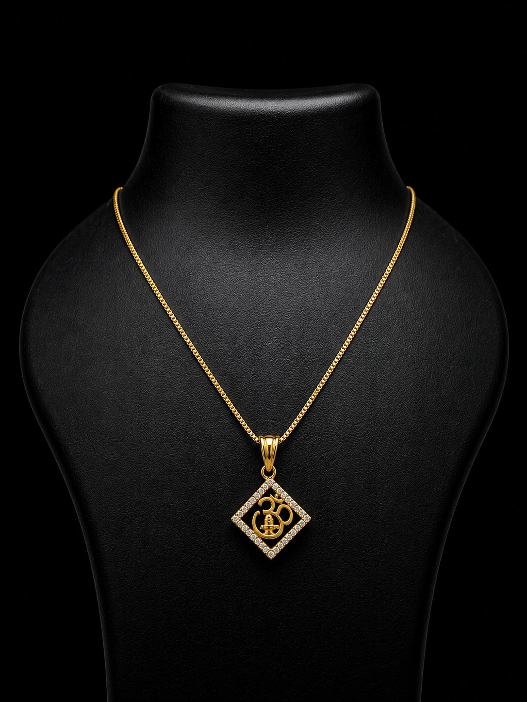 Divine Om Shivling Men's Pendant With Chain